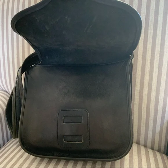 Vintage Coach Black Leather Shoulder Bag Purse 733-8099